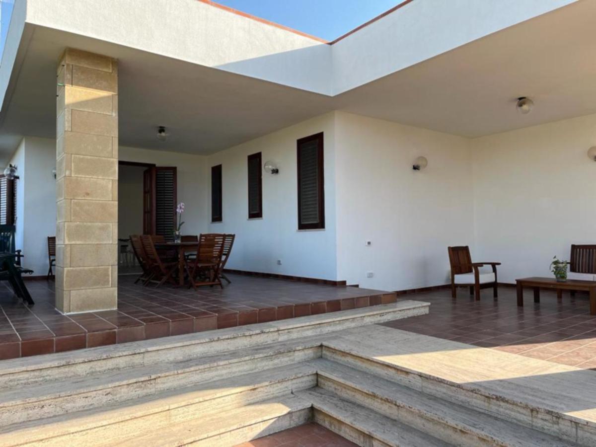 Villa Capri Holiday Home Campofelice Di Roccella Exterior photo